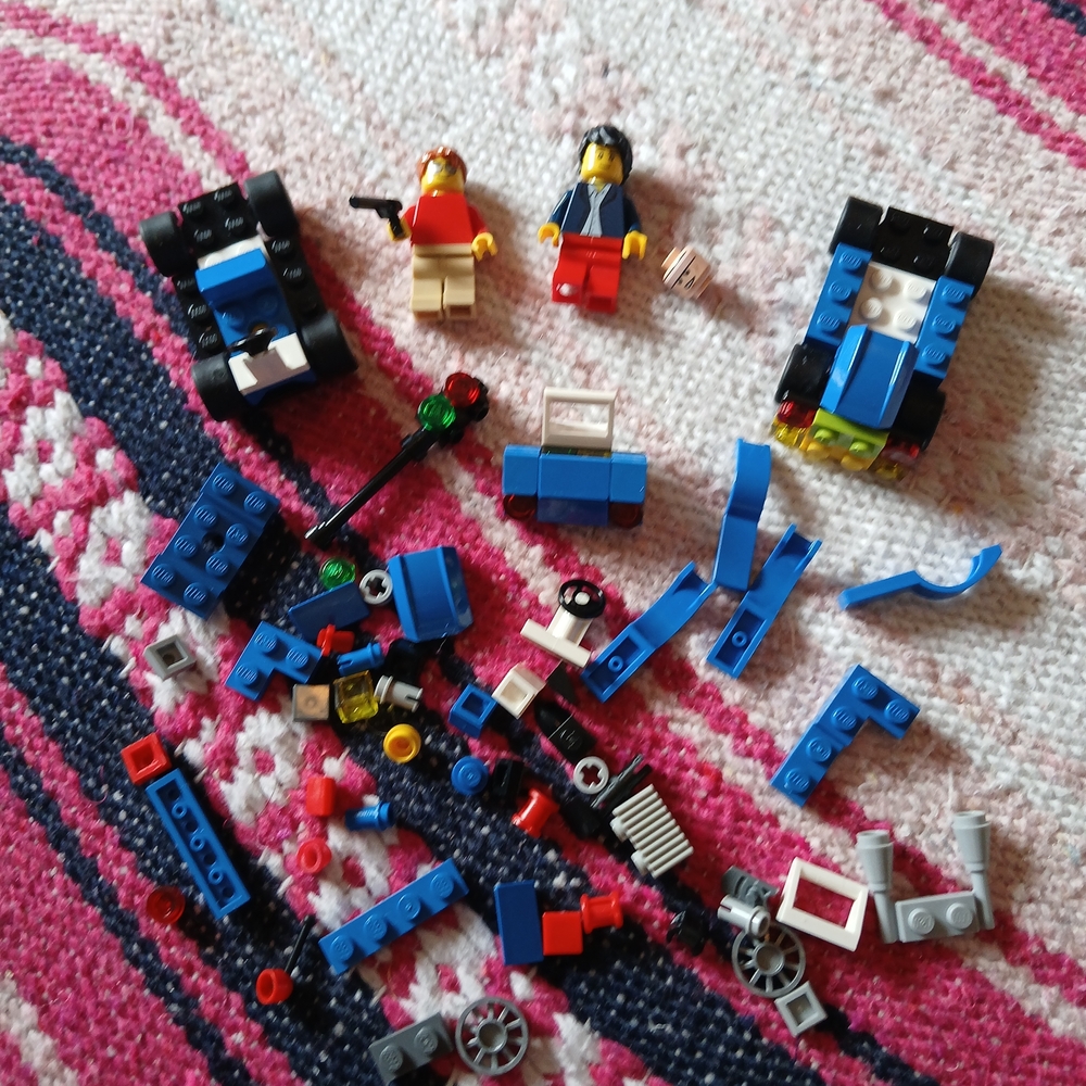 LEGO MIXED INCOMPLETE/RANDOM PIECES/ADD‎ ONS